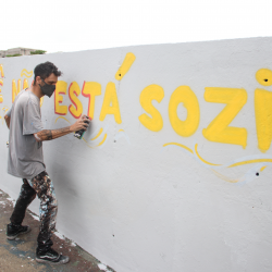 Viaduto Ayrton Senna recebe pintura nova e grafite de valorização da vida em alusão ao Setembro Amarelo