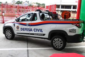 Ferraz recebe viaturas e equipamentos de proteção da Defesa Civil