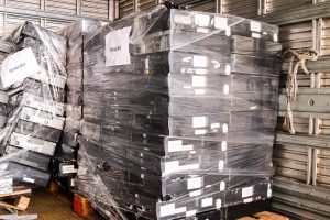 Assistência Social de Ferraz recebe doação de 211 computadores