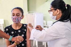 Crianças com 8+ começam a ser imunizadas contra a Covid-19 em Ferraz de Vasconcelos a partir desta quarta-feira  