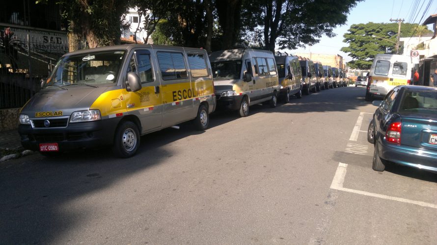Prefeitura de Ferraz realiza vistoria em vans escolares até dia 25