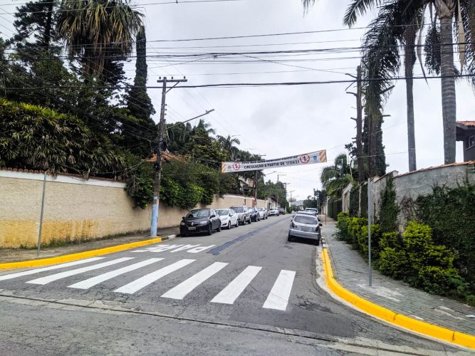 Bairro Romanópolis tem mudança direção em rua