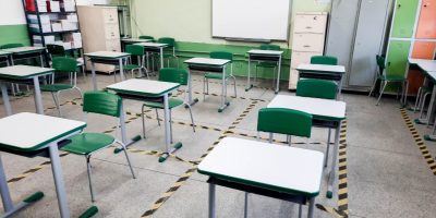 Ferraz dá início ao retorno das aulas presenciais nesta segunda-feira Ferraz dá início ao retorno das aulas presenciais nesta segunda-feira