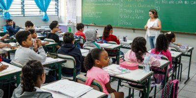 Mais de 310 profissionais reforçam a educação de Ferraz de Vasconcelos
